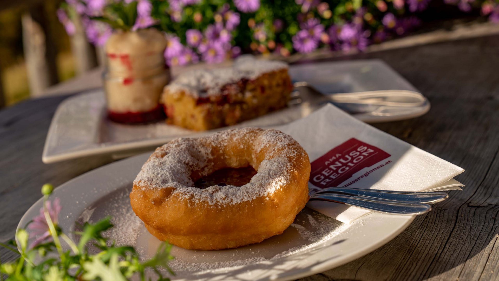 Goldener Herbst am Brandriedel mit den Krapfenwochen auf der Brandalm